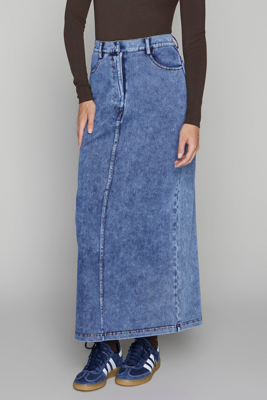 Vaughn Skirt in Dark Wash Denim