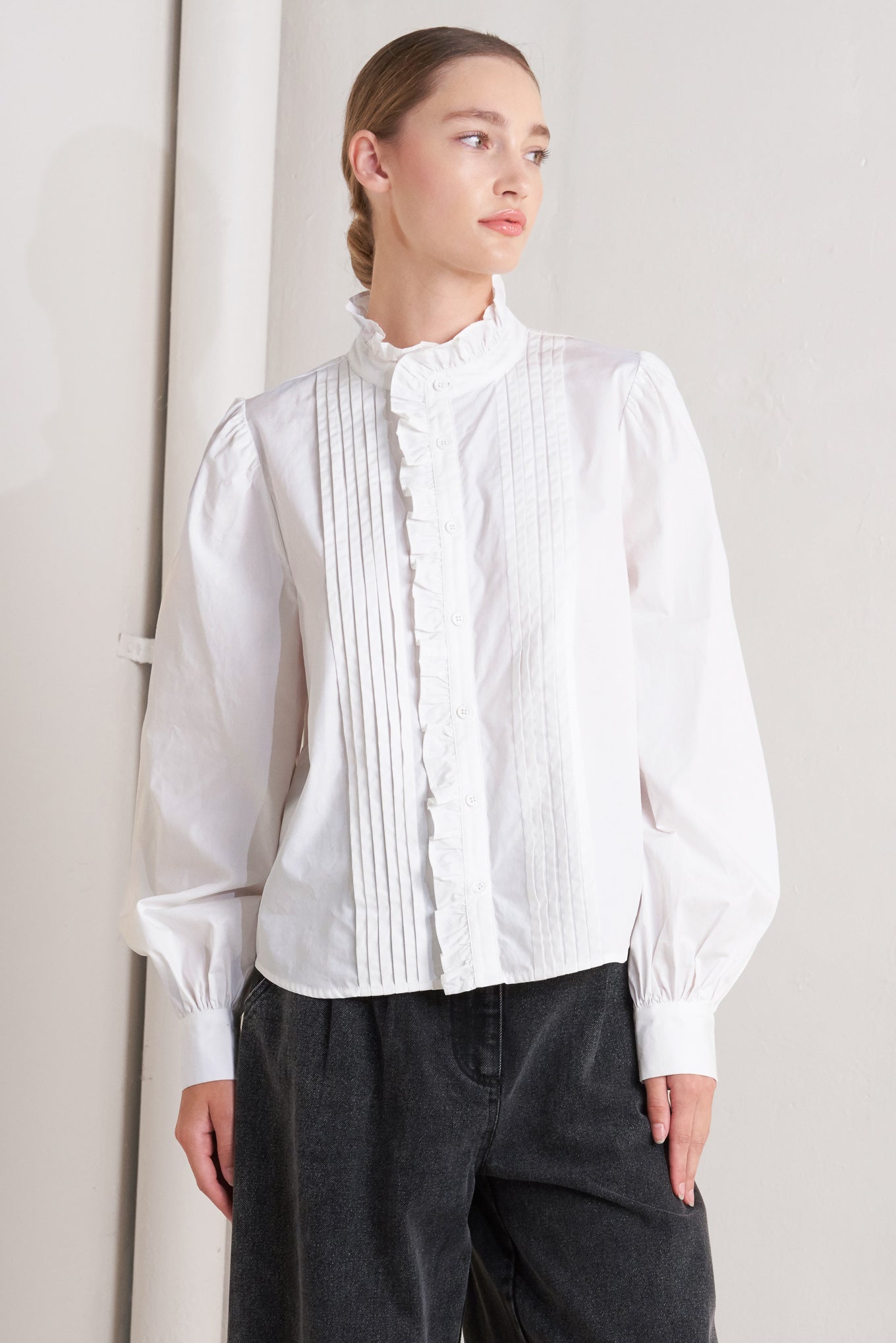 MILK CLOUD WOVEN TOP