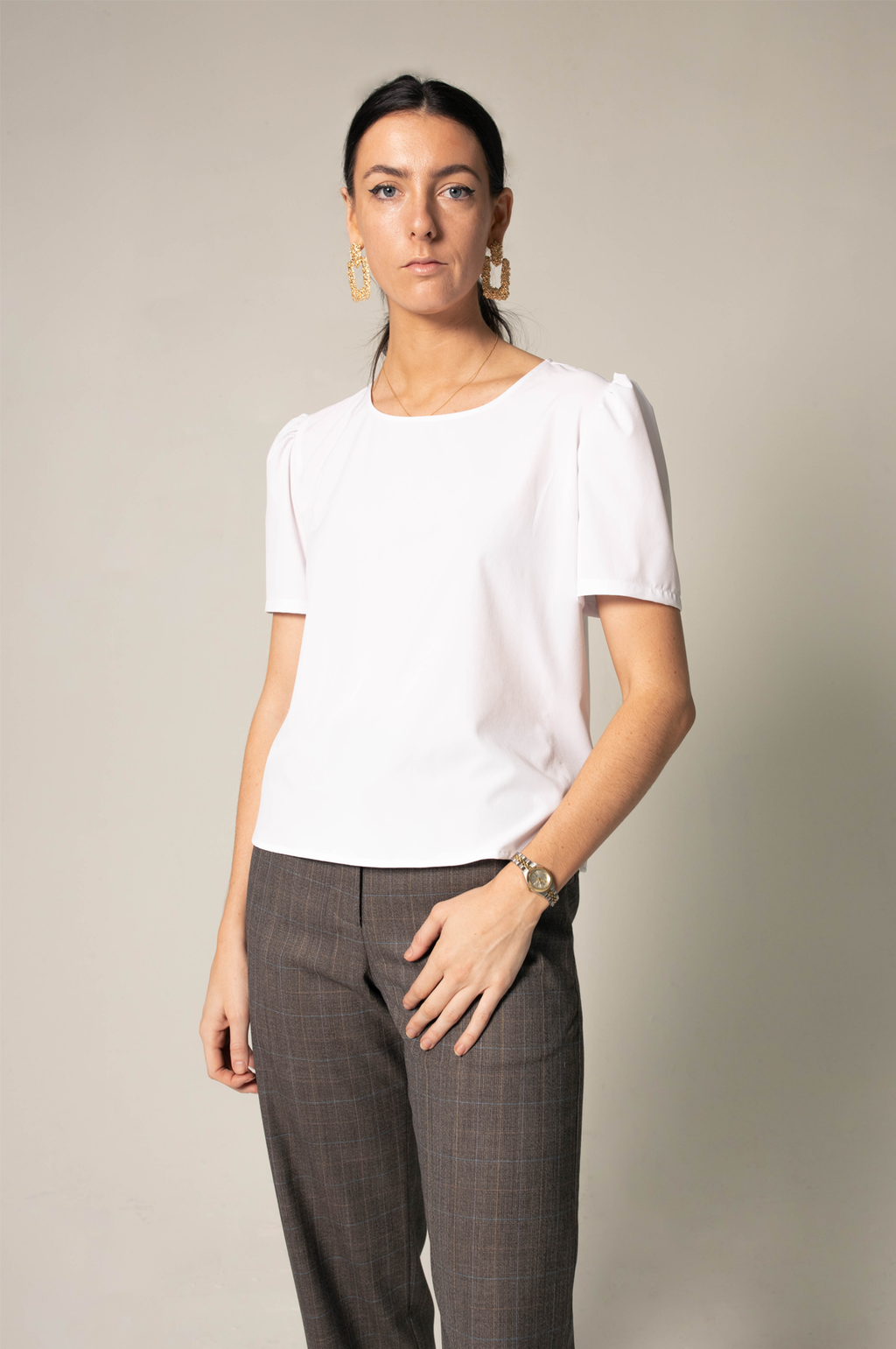 Elegant Round Neck Blouse in White – Chic Women’s Top