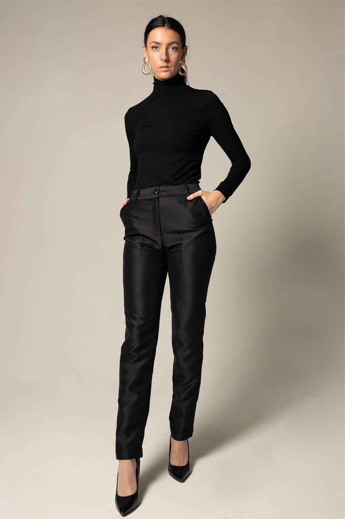 Elegant Skinny Pants in Black – Women’s Slim-Fit Trousers